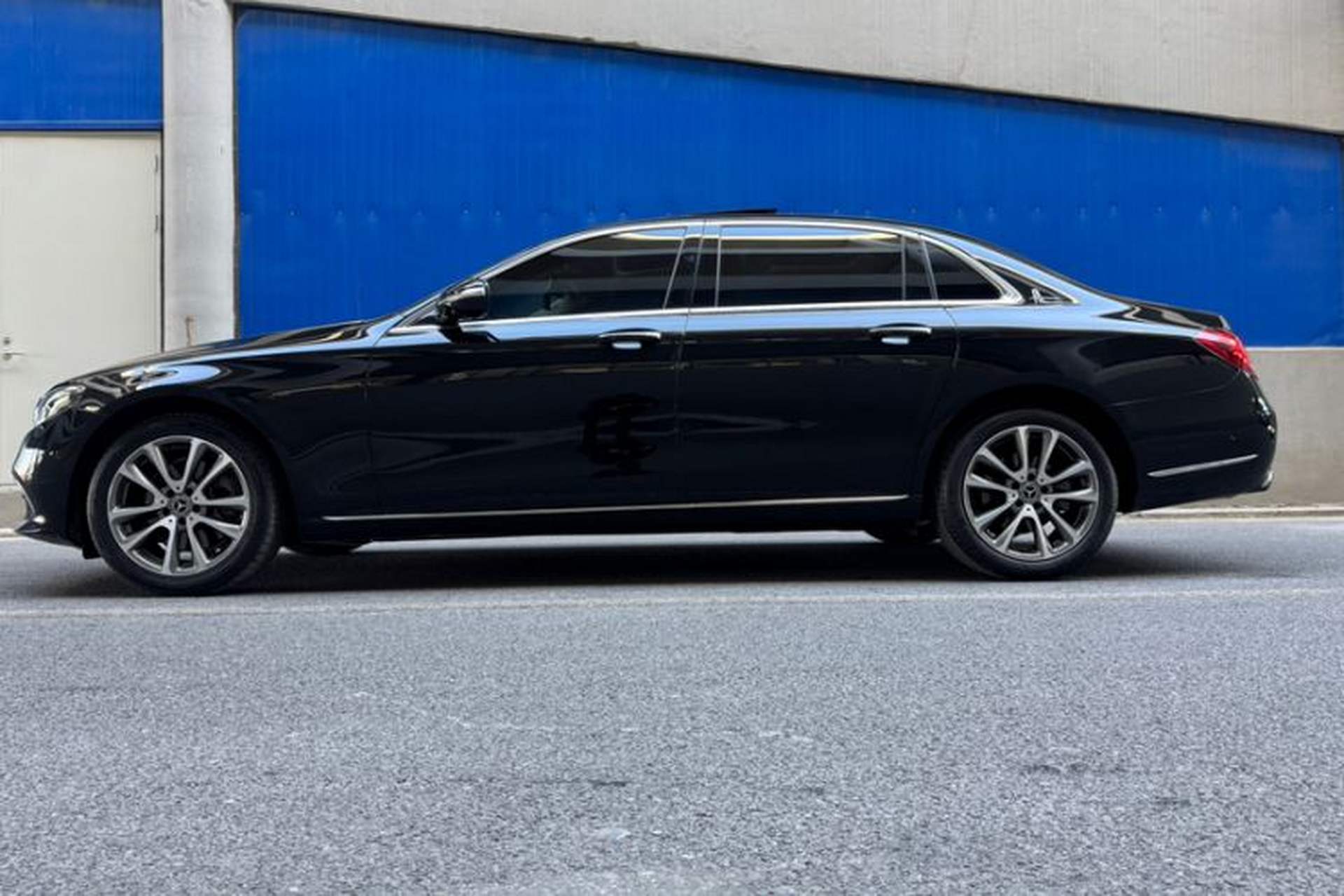 Used Mercedes-Benz E-Class 2018 Facelift E 200 L 4MATIC Exterior 2