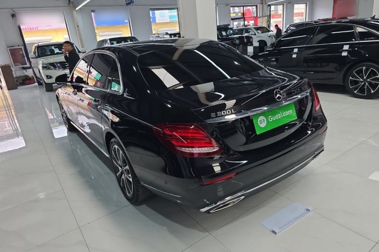 Used Mercedes-Benz E-Class 2018 Facelift E 300 L Luxury Edition Exterior 2