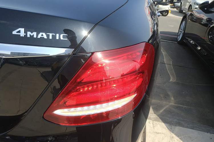 Used Mercedes-Benz E-Class 2018 Facelift E 200 L Sport 4MATIC Exterior 2