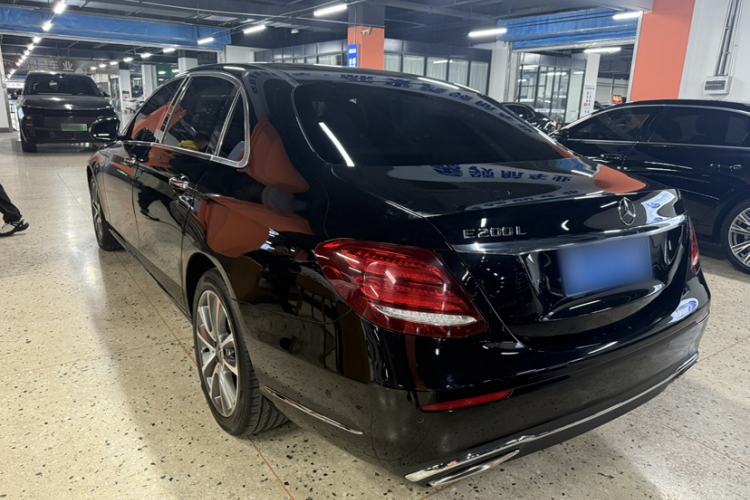 Used Mercedes-Benz E-Class 2018 Facelift E 200 L Exterior 2