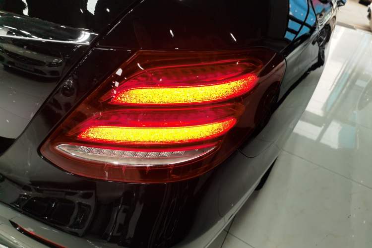 Used Mercedes-Benz E-Class 2018 E 300 L Stylish Model Exterior 2