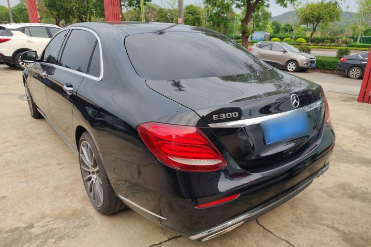 Used Mercedes-Benz E-Class 2018 E 300 L Luxury Model Exterior 2