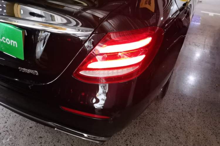 Used Mercedes-Benz E-Class 2018 Facelift E 300 L Luxury Edition Exterior 3