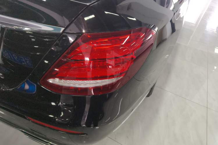 Used Mercedes-Benz E-Class 2018 Facelift E 300 L Luxury Edition Exterior 3