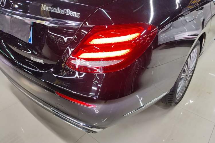 Used Mercedes-Benz E-Class 2018 Facelifted E 300 L Stylish Version Exterior 3