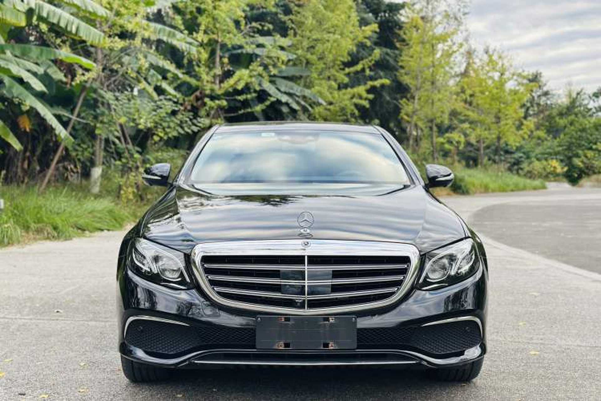 Used Mercedes-Benz E-Class 2018 Facelift E 300 L Luxury Edition Exterior 3