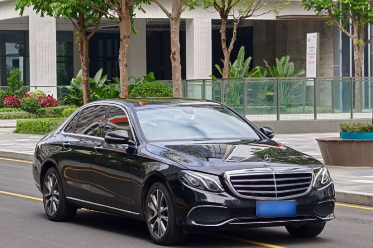 Used Mercedes-Benz E-Class 2018 Facelift E 200 L Exterior 3