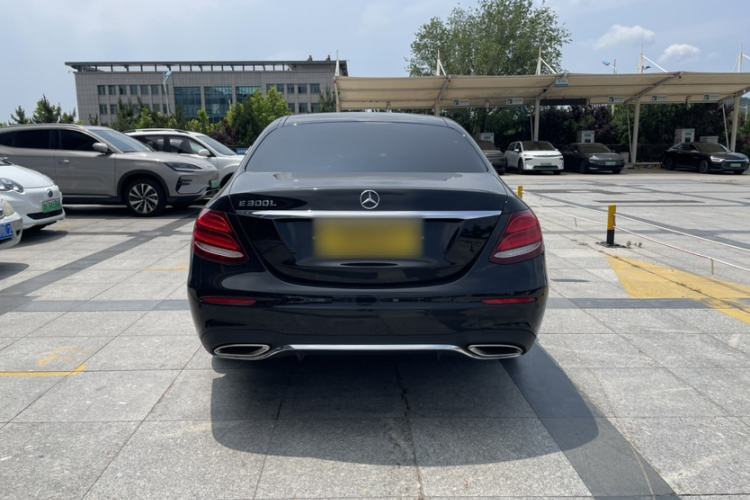 Used Mercedes-Benz E-Class 2018 Facelift E 200 L Sport 4MATIC Exterior 4