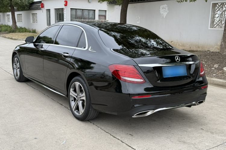 Used Mercedes-Benz E-Class 2018 Facelift E 200 L Sport Edition Exterior 4