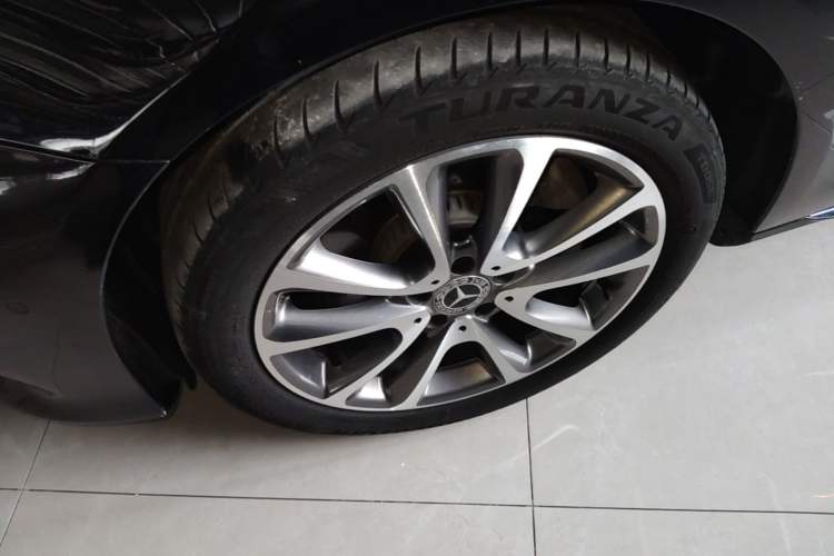 Used Mercedes-Benz E-Class 2018 E 200 L Exterior 4