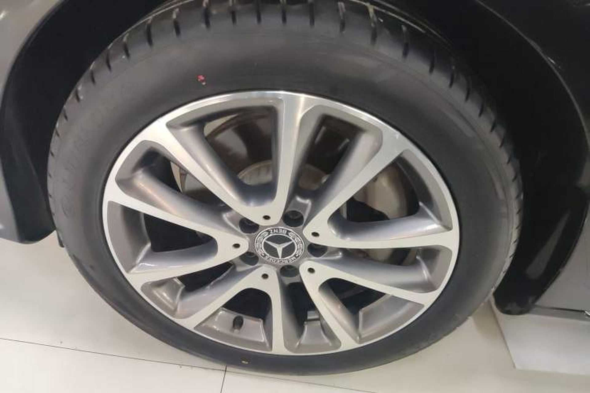 Used Mercedes-Benz E-Class 2018 Facelift E 200 L Exterior 4