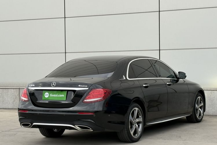 Used Mercedes-Benz E-Class 2018 Facelift E 200 L Sport 4MATIC Exterior 5