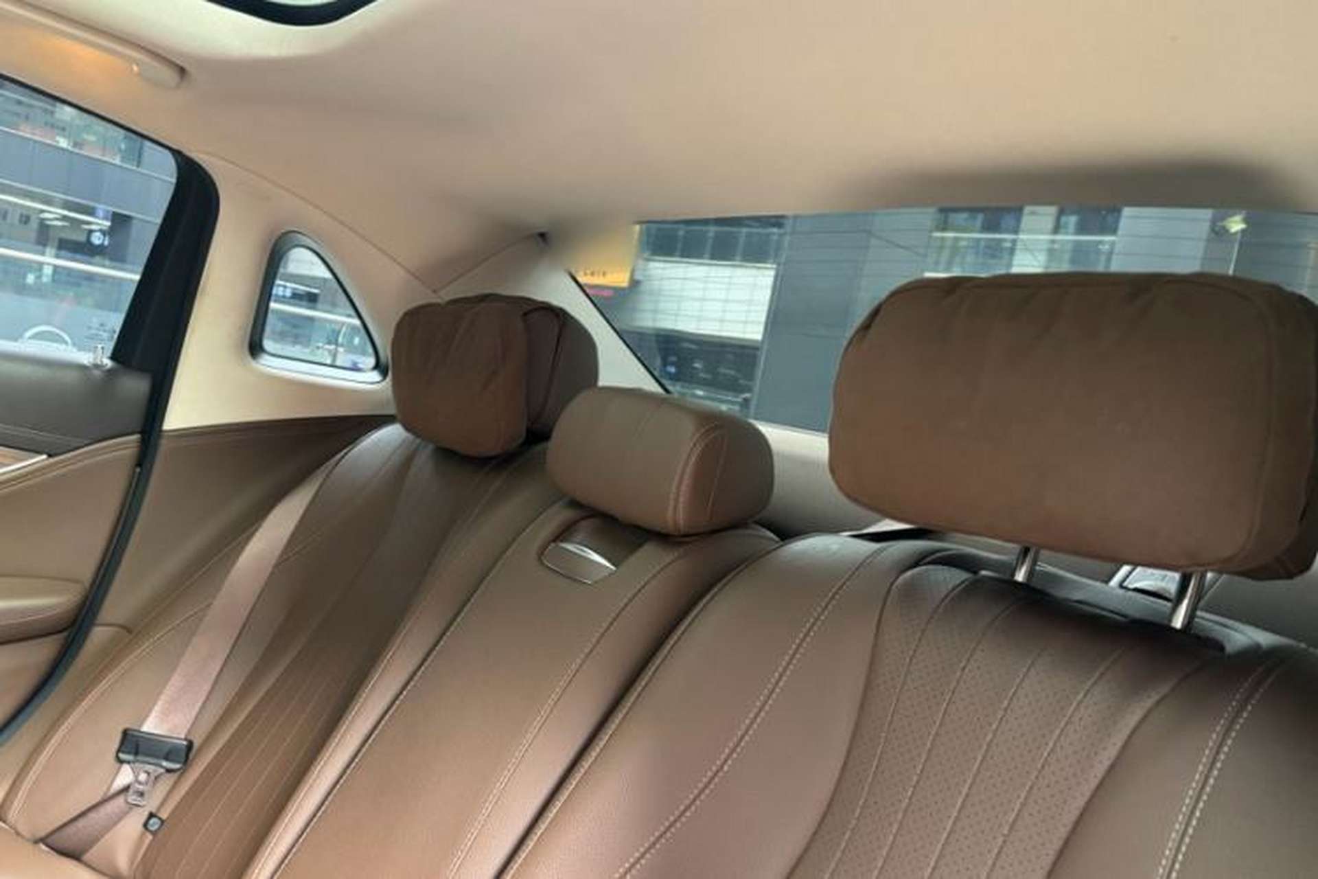 Used Mercedes-Benz E-Class 2018 Facelift E 200 L Exterior 5