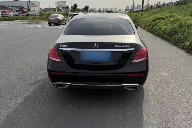 Used Mercedes-Benz E-Class 2018 Facelift E 200 L Exterior 5