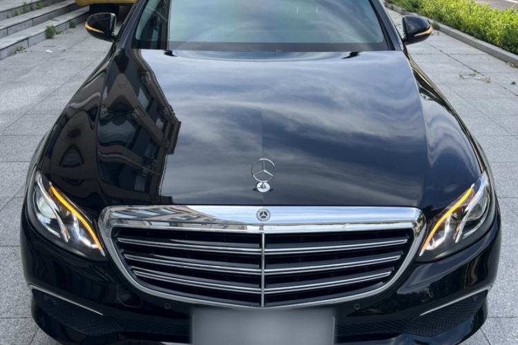 Used Mercedes-Benz E-Class 2018 Facelift E 200 L Exterior 5