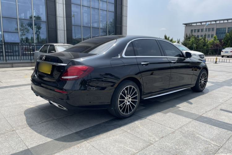 Used Mercedes-Benz E-Class 2018 Facelift E 200 L Sport 4MATIC Exterior 5