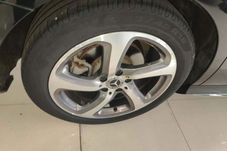 Used Mercedes-Benz E-Class 2018 Restyled E 300 L Sport Luxury Edition Exterior 5