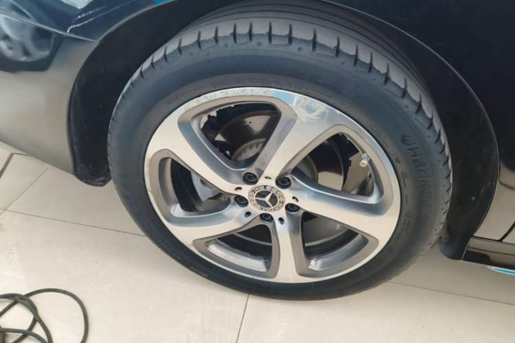 Used Mercedes-Benz E-Class 2018 Restyled E 300 L Sport Luxury Edition Exterior 5