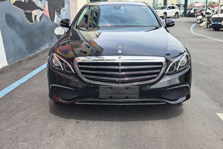 Used Mercedes-Benz E-Class 2018 Facelift E 200 L Sport 4MATIC Exterior 5