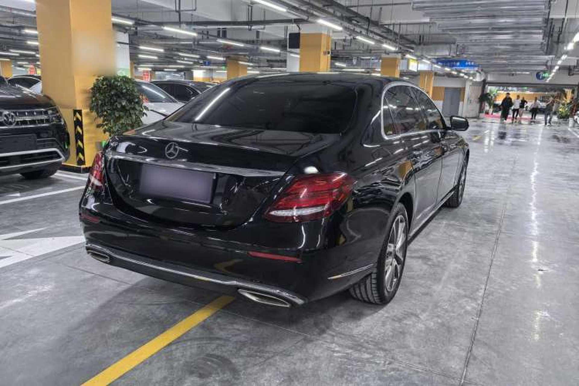 Used Mercedes-Benz E-Class 2018 E 200 L Exterior 5