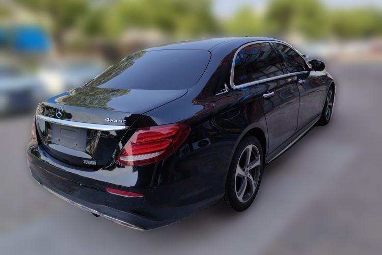 Used Mercedes-Benz E-Class 2018 Facelift E 200 L Sport 4MATIC Exterior 5