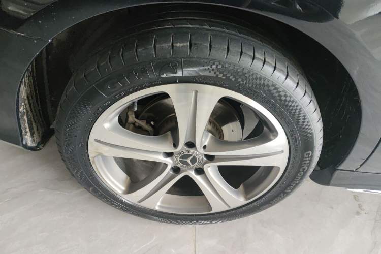 Used Mercedes-Benz E-Class 2018 Facelift E 200 L Sport Edition Exterior 5