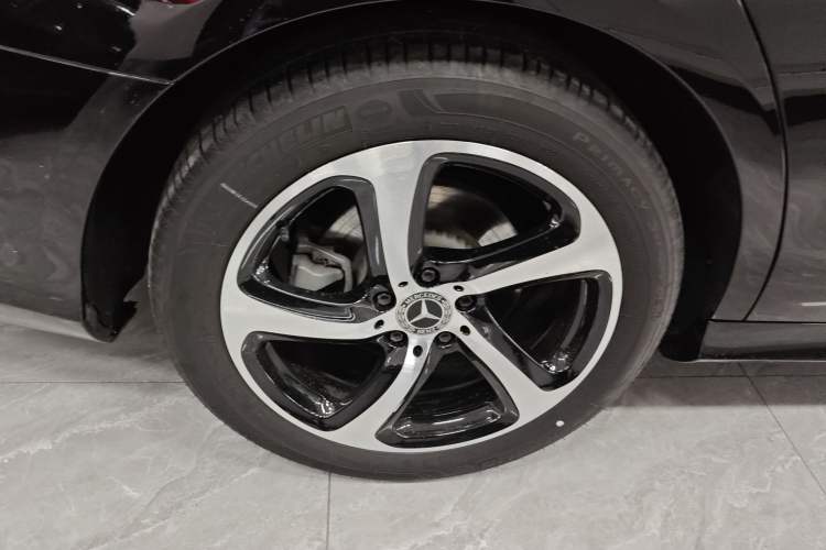 Used Mercedes-Benz E-Class 2018 E 200 Sport 4MATIC Exterior 5