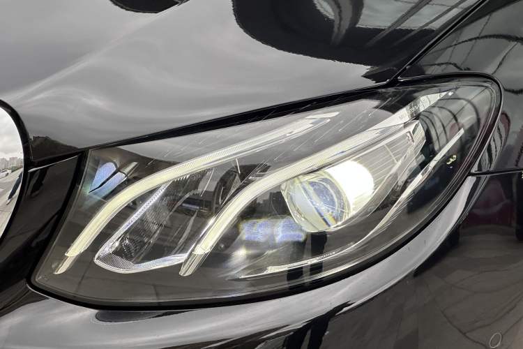 Used Mercedes-Benz E-Class 2018 Facelifted E 300 L Stylish Version Exterior 5
