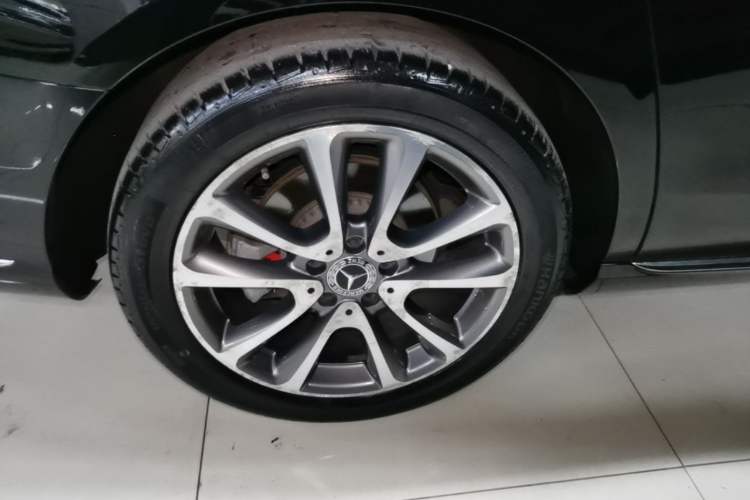 Used Mercedes-Benz E-Class 2018 E 300 L Luxury Model Exterior 5