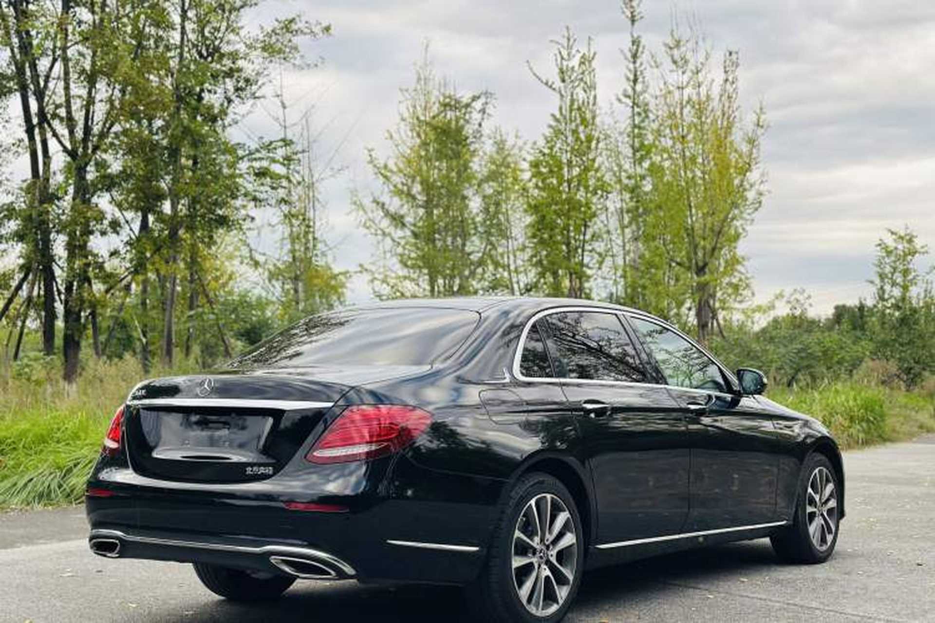 Used Mercedes-Benz E-Class 2018 Facelift E 300 L Luxury Edition Exterior 7
