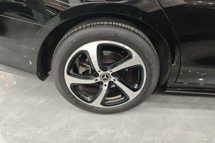 Used Mercedes-Benz E-Class 2018 E 200 Sport Edition Exterior 8