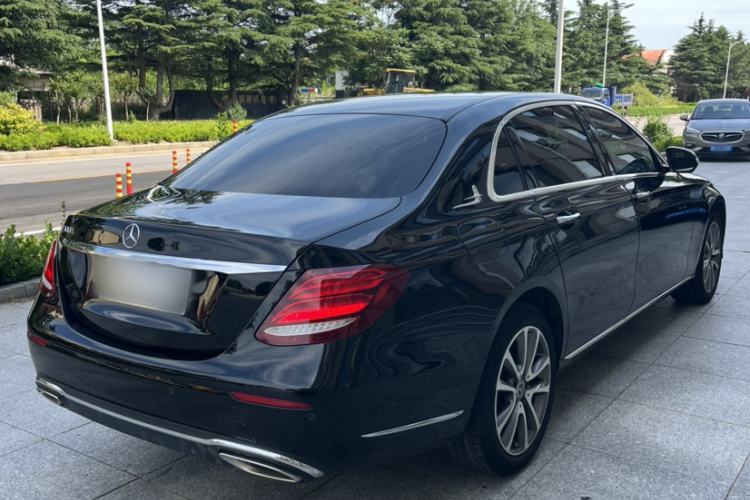 Used Mercedes-Benz E-Class 2018 Facelift E 200 L Exterior 9