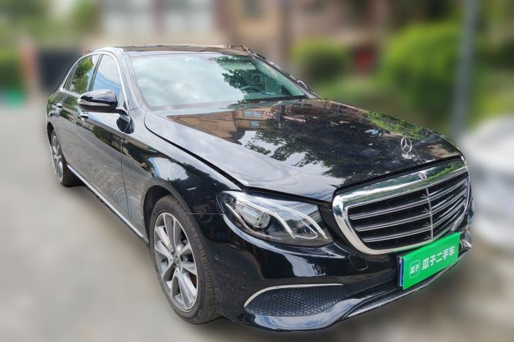 Used Mercedes-Benz E-Class 2018 E 200 L Front Right 45 Deg