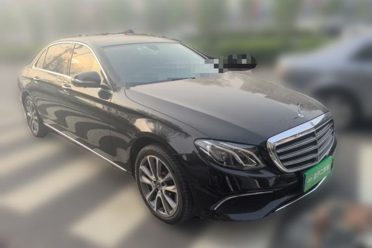 Used Mercedes-Benz E-Class 2018 Facelifted E 300 L Stylish Version Front Right 45 Deg