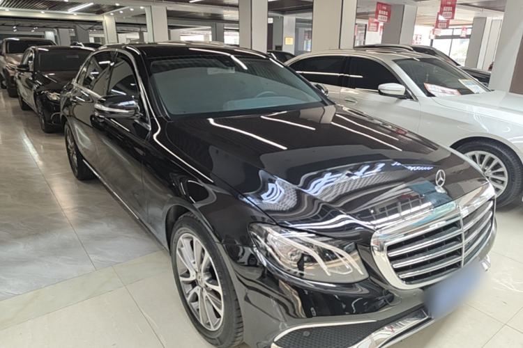 Used Mercedes-Benz E-Class 2018 E 200 L Front Right 45 Deg