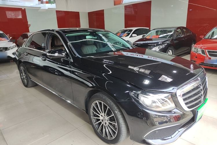 Used Mercedes-Benz E-Class 2018 E 200 L Front Right 45 Deg