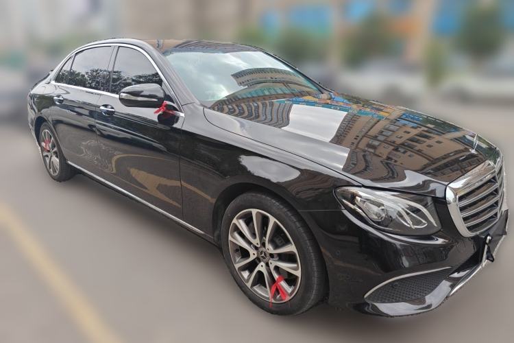 Used Mercedes-Benz E-Class 2018 Facelift E 200 L Front Right 45 Deg