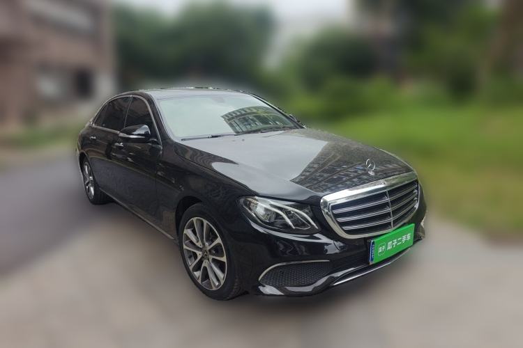 Used Mercedes-Benz E-Class 2018 E 200 L Front Right 45 Deg