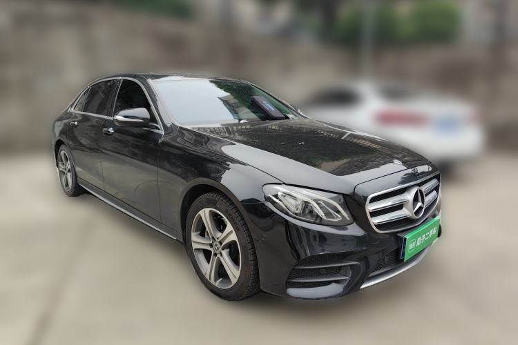 Used Mercedes-Benz E-Class 2018 E 200 Sport 4MATIC Front Right 45 Deg