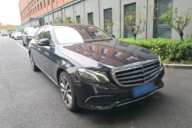 Used Mercedes-Benz E-Class 2018 Facelift E 200 L Front Right 45 Deg