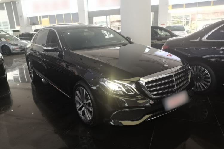 Used Mercedes-Benz E-Class 2018 Facelift E 300 L Luxury Edition Front Right 45 Deg