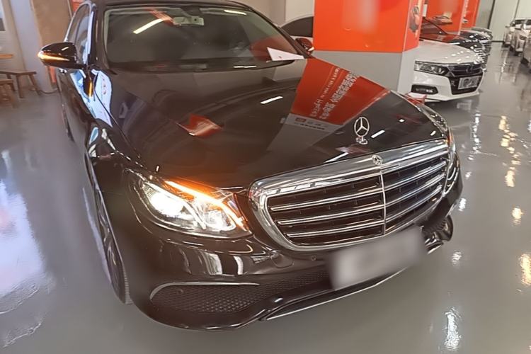 Used Mercedes-Benz E-Class 2018 Facelift E 200 L Front Right 45 Deg