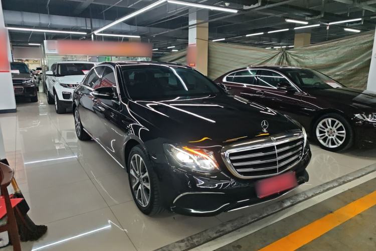 Used Mercedes-Benz E-Class 2018 E 200 L Front Right 45 Deg