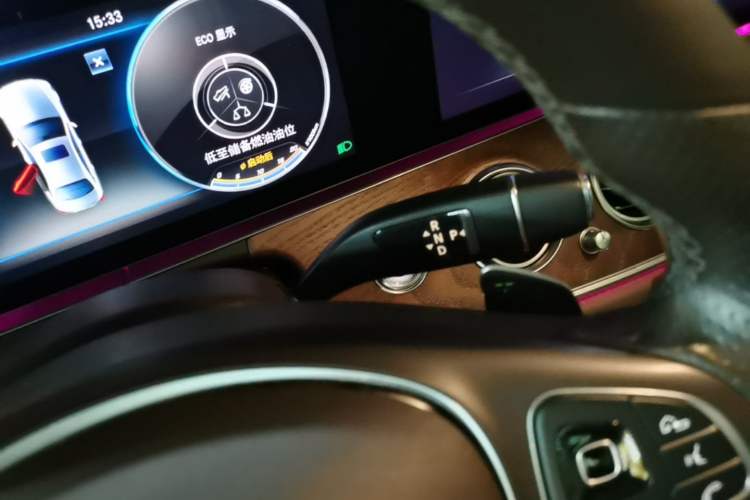 Used Mercedes-Benz E-Class 2018 Facelift E 300 L Luxury Edition Gear Lever