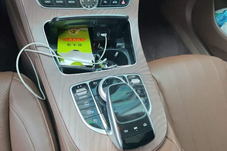 Used Mercedes-Benz E-Class 2018 Facelift E 300 L Luxury Edition Gear Lever