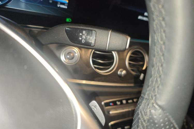 Used Mercedes-Benz E-Class 2018 Facelift E 200 L Sport Edition Gear Lever