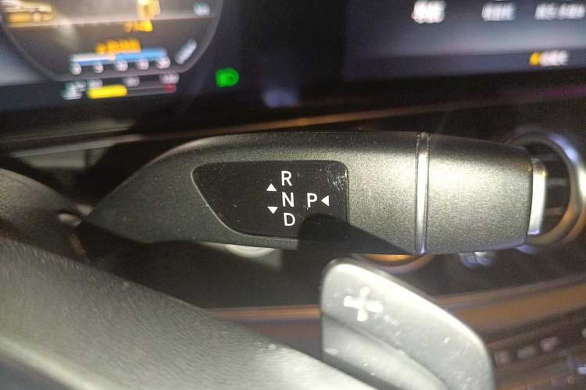 Used Mercedes-Benz E-Class 2018 Restyled E 300 L Sporty and Stylish Edition Gear Lever