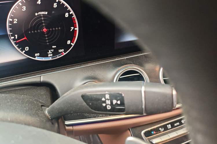 Used Mercedes-Benz E-Class 2018 Restyled E 300 L Sport Luxury Edition Gear Lever