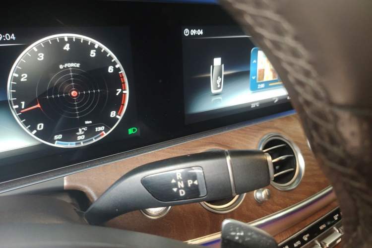 Used Mercedes-Benz E-Class 2018 Facelift E 200 L Gear Lever