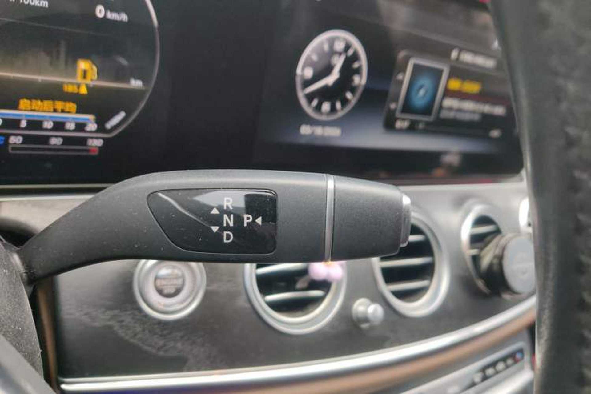 Used Mercedes-Benz E-Class 2018 Facelift E 200 L Sport Edition Gear Lever